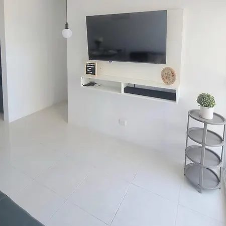 Apartamento Amoblados Bajo La Sombra Del Omnipotente. Cartagena