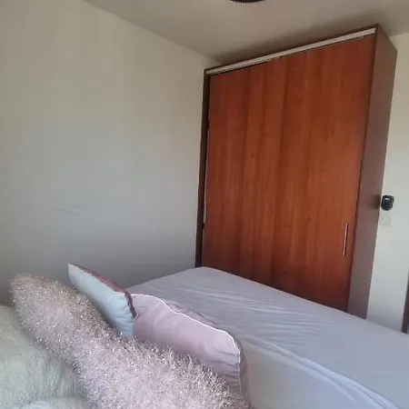 Amoblados Bajo La Sombra Del Omnipotente. Apartamento *